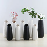 Modern Simple Ceramic Vases Table Top Decorations European Style Decorations White and Black Pots