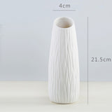 Modern Simple Ceramic Vases Table Top Decorations European Style Decorations White and Black Pots